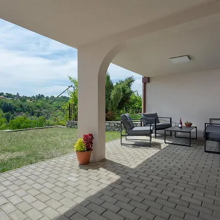 Dolce Apartmanhaz Apartament Eger