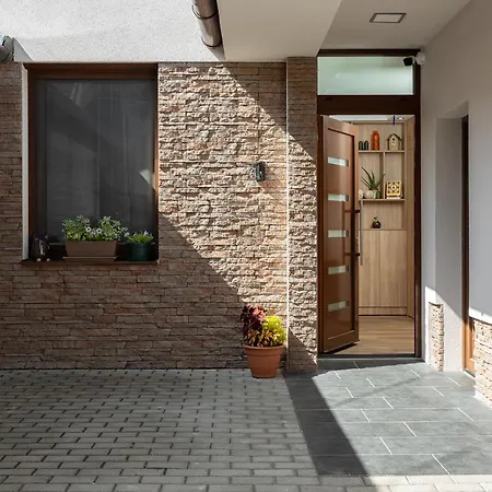 Dolce Apartmanhaz Apartament Eger